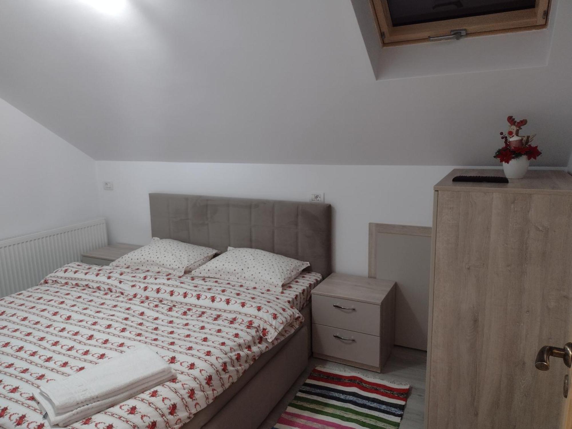 Hotel Popasul Calatorului Moisei Esterno foto