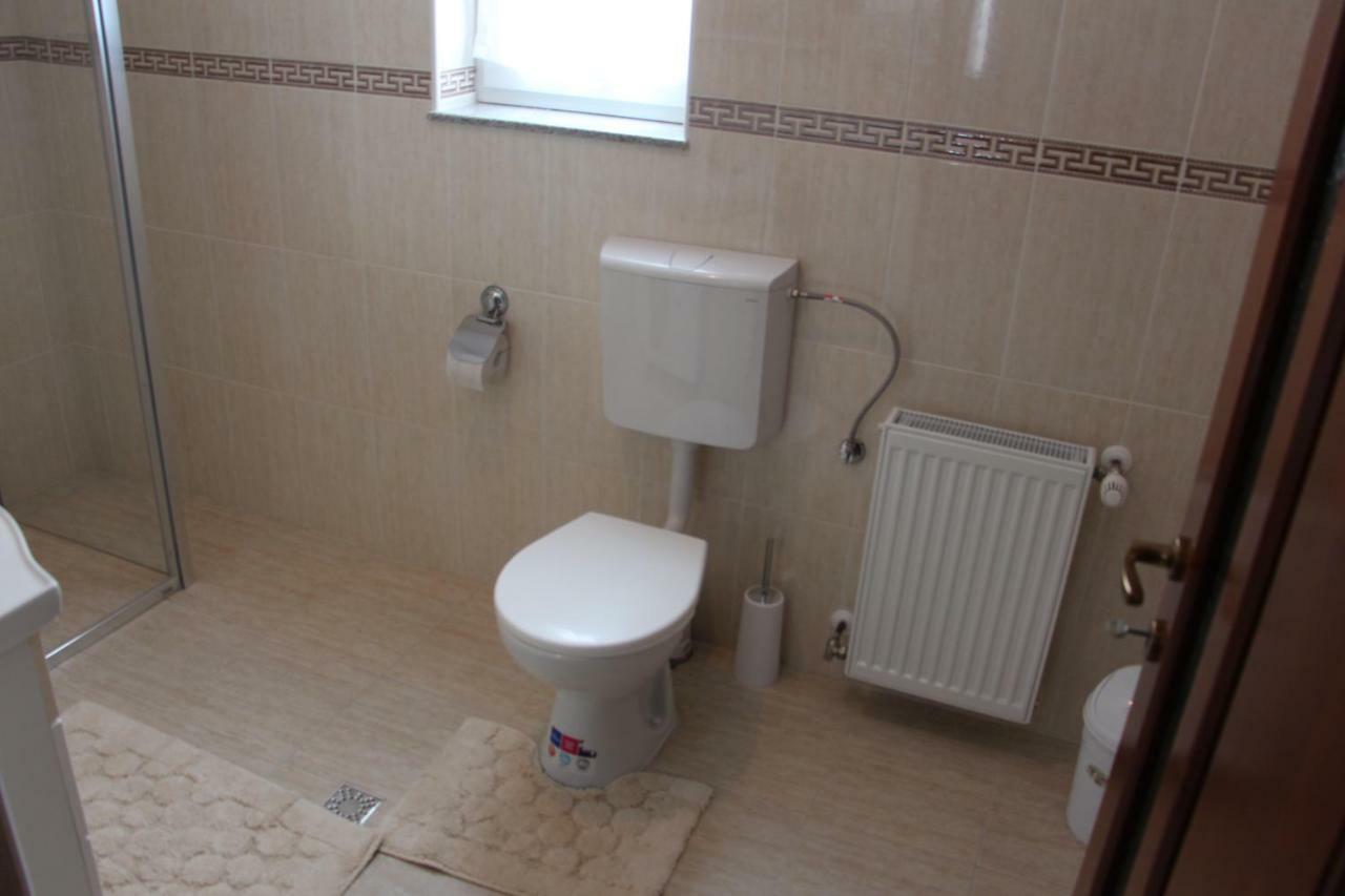 Hotel Popasul Calatorului Moisei Esterno foto